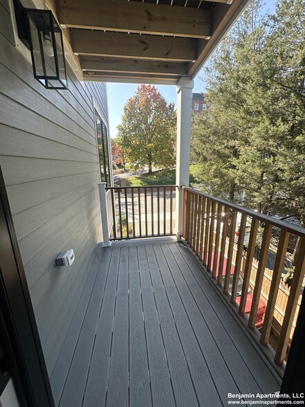 Building Photo - 104-106 Warren St. Unit 3