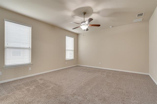 Building Photo - 4112 Hialeah Dr