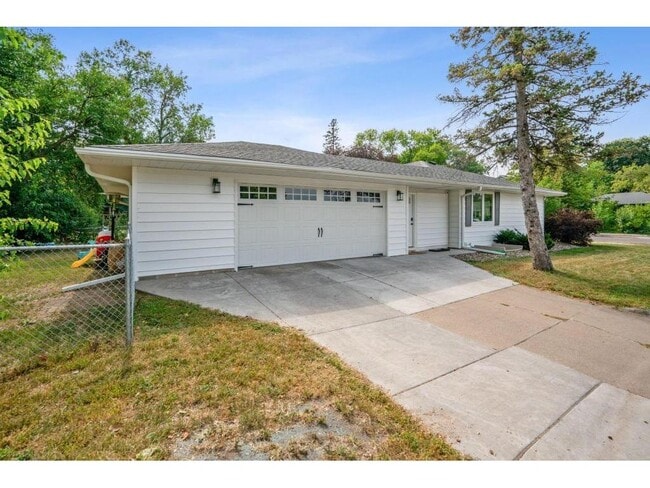 Building Photo - 2601 Raleigh Ave