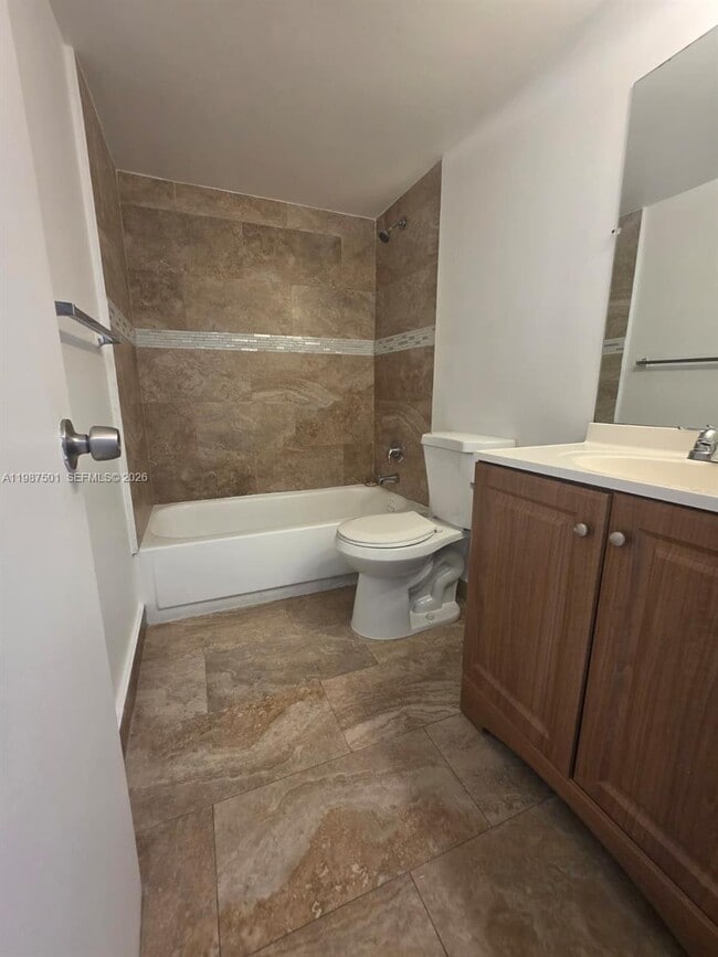 Building Photo - 494 NW 165th St