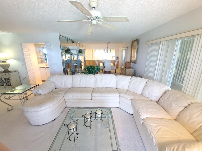 Building Photo - 10980 S Ocean Dr
