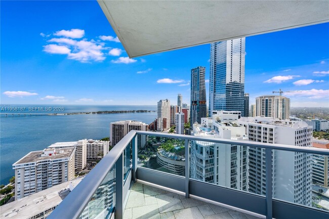 Building Photo - 1331 Brickell Bay Dr