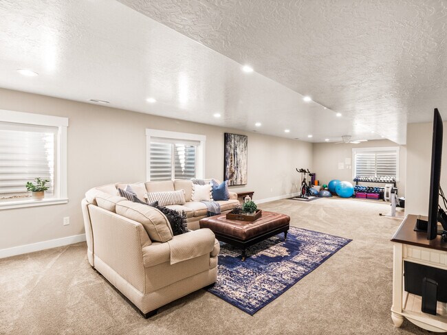 Building Photo - 2670 Weathervane Way S