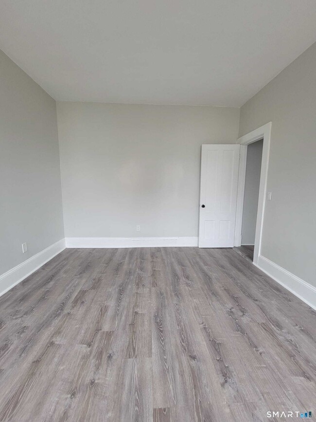 Building Photo - 126 Winthrop St