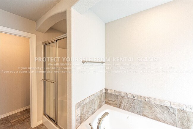 Building Photo - 1111 Tulip St