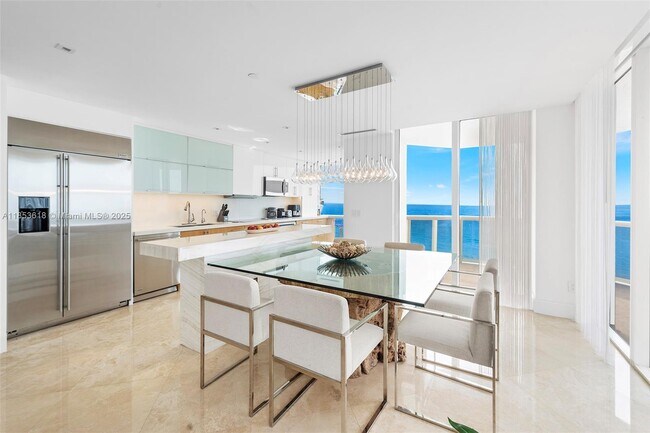 Building Photo - 4779 Collins Ave