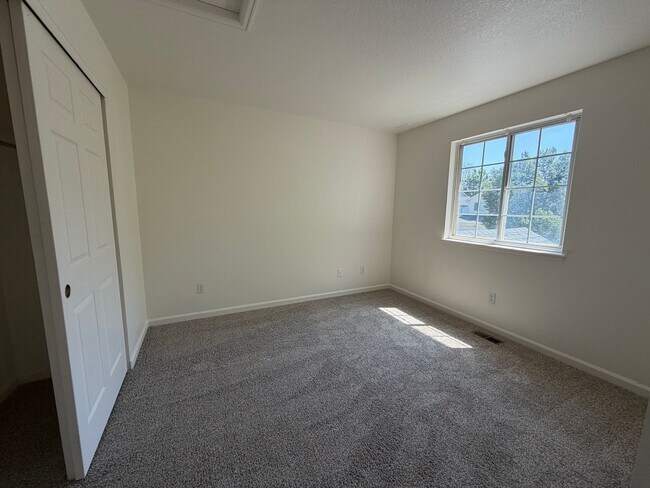 Building Photo - 12139 Applewood Ct