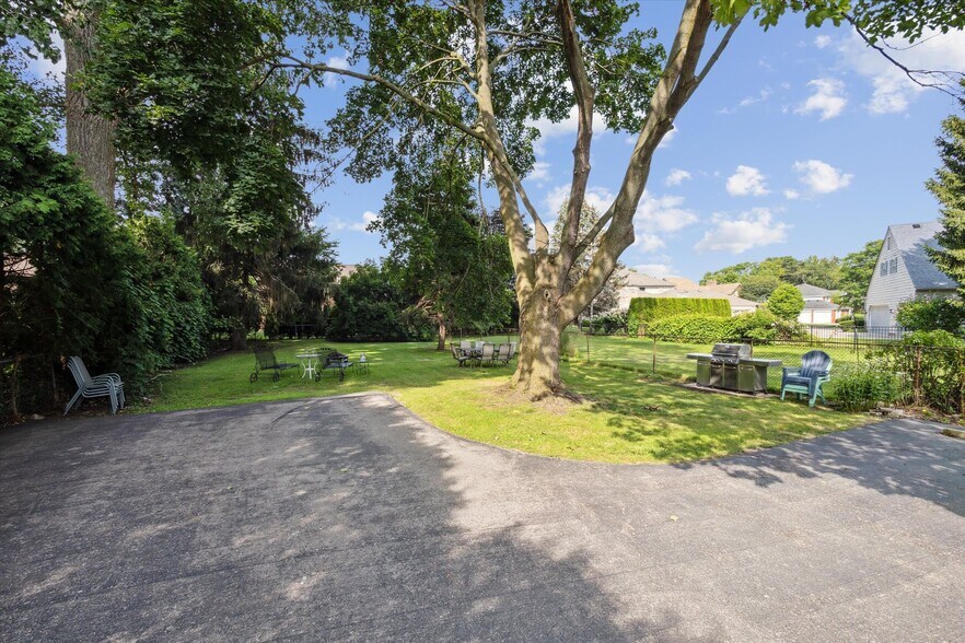 Building Photo - 84 Vernier Rd