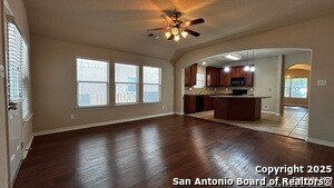 Building Photo - 906 Siena View