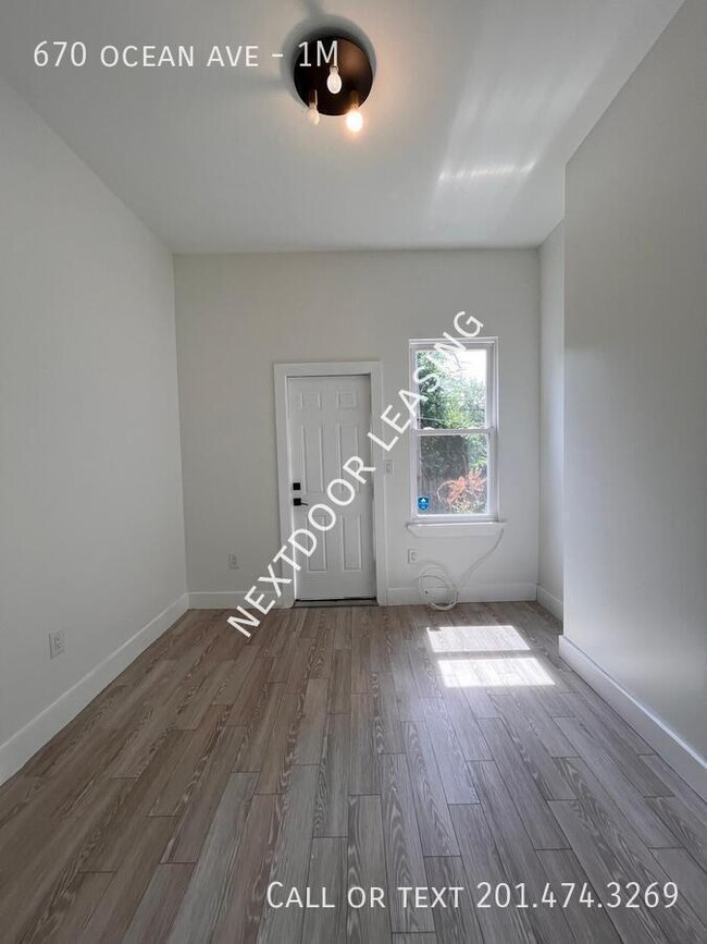 Building Photo - 670 Ocean Ave