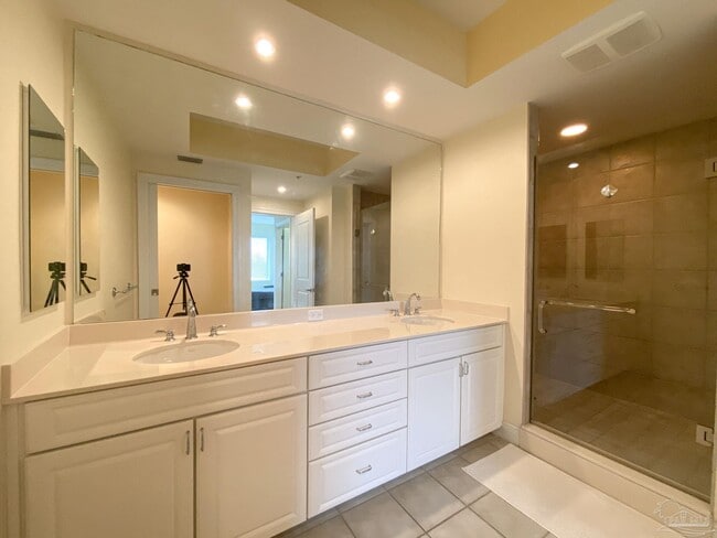 Building Photo - 645 Lost Key Dr