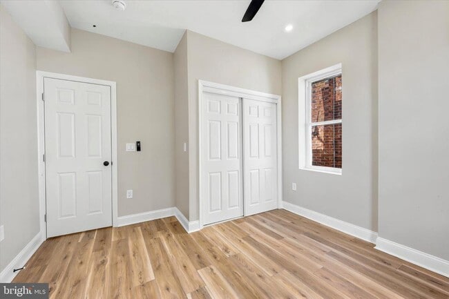 Building Photo - 5853 Cedar Ave