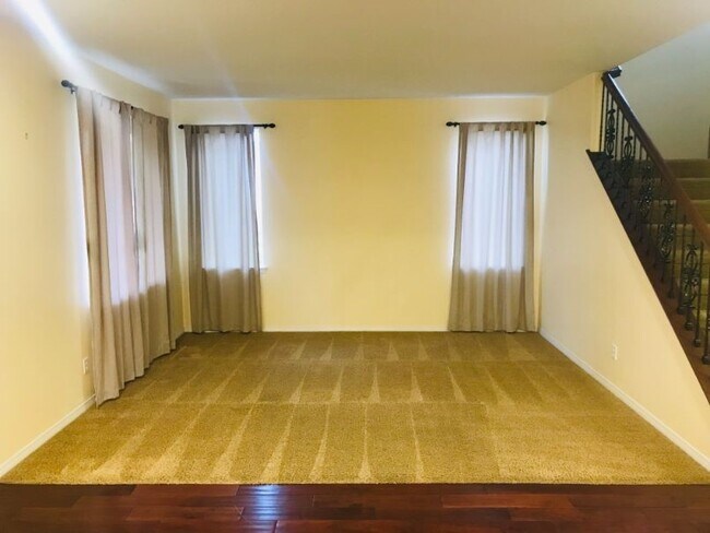 Building Photo - 45611 Basswood Ct