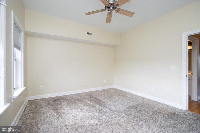 Building Photo - 1324 Race St