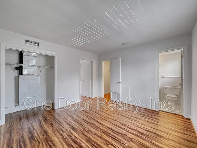 Building Photo - 732 Scotland St