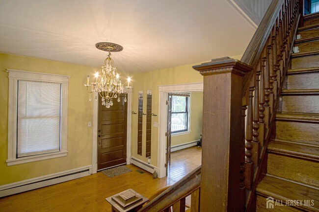 Building Photo - 9 Academy St