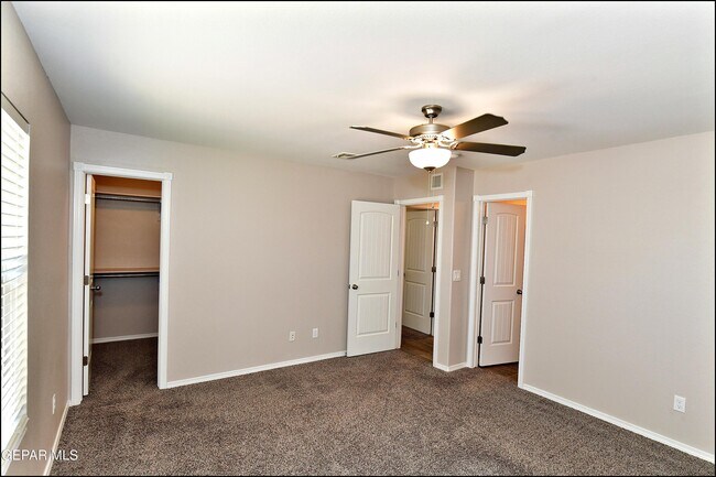 Building Photo - 963 Aircoupe Way