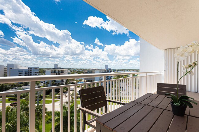 Building Photo - 3546 S Ocean Blvd