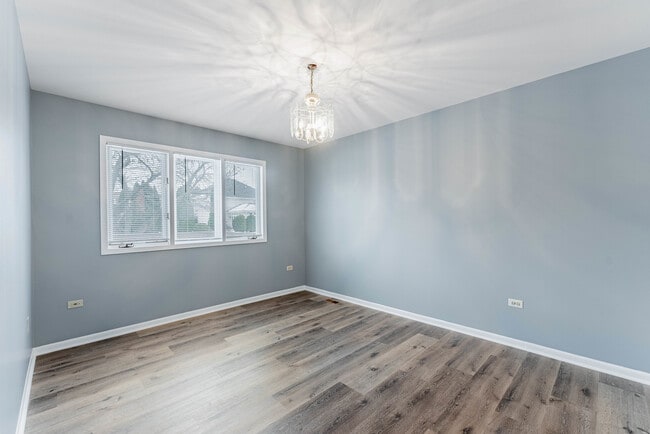 Building Photo - 7203 S 86th Ave