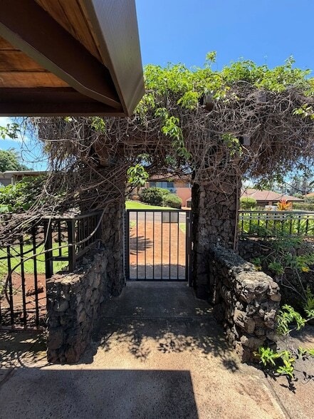 Building Photo - 4103 N Paua Way
