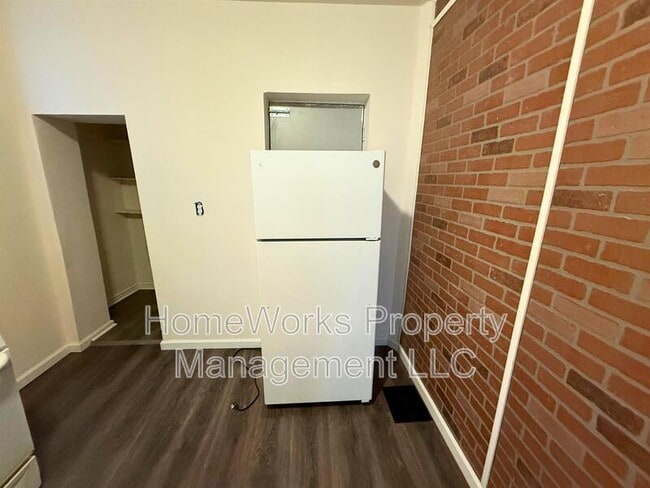 Building Photo - 2827 Woodbrook Ave