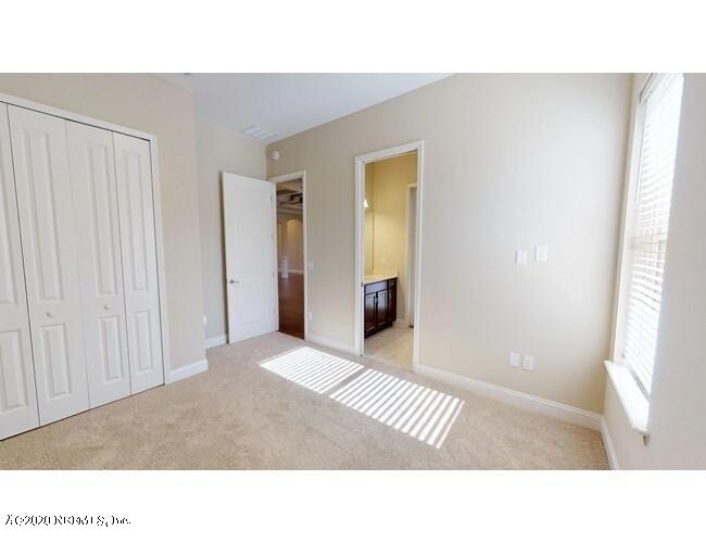 Building Photo - 323 Tate Ln