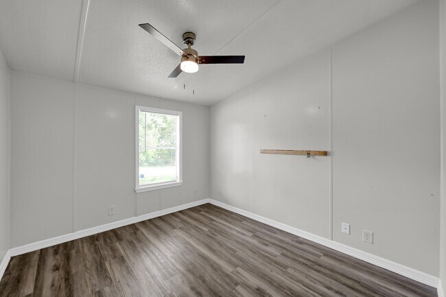 Building Photo - 139 Pegasus Ct