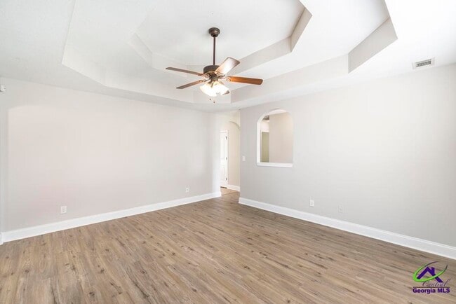 Building Photo - 510 Leisure Lake Dr