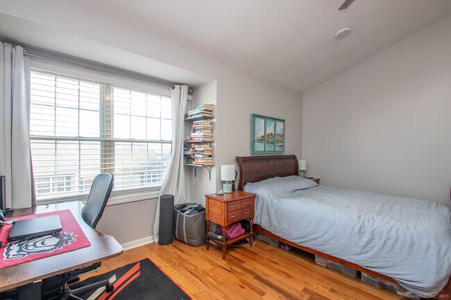 Building Photo - 39 Coram Rd