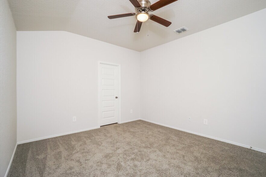 Building Photo - 519 Roquefort St