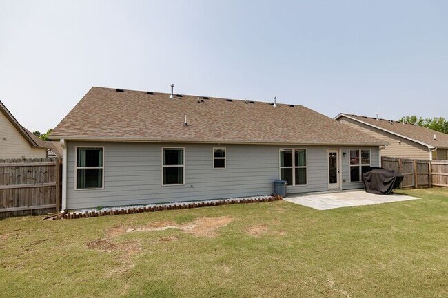 Building Photo - 47 Heartland Cir