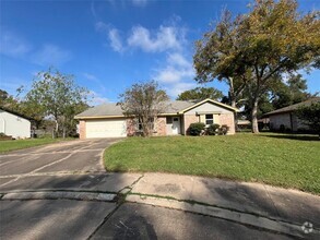 Building Photo - 1407 Gardenia Cir