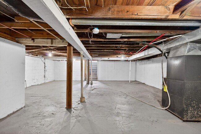 Building Photo - 7792 Alicia Ct