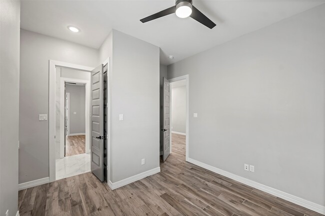 Building Photo - 17807 Glenwolf Dr