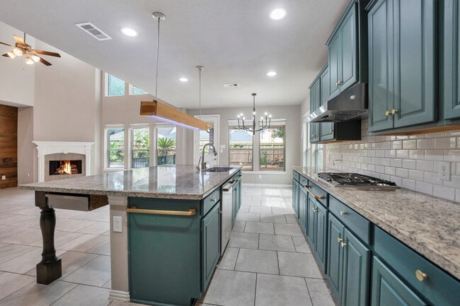 Building Photo - 6723 Mossridge Dr