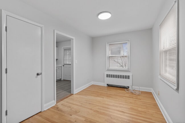 Building Photo - 66 Blachley Rd