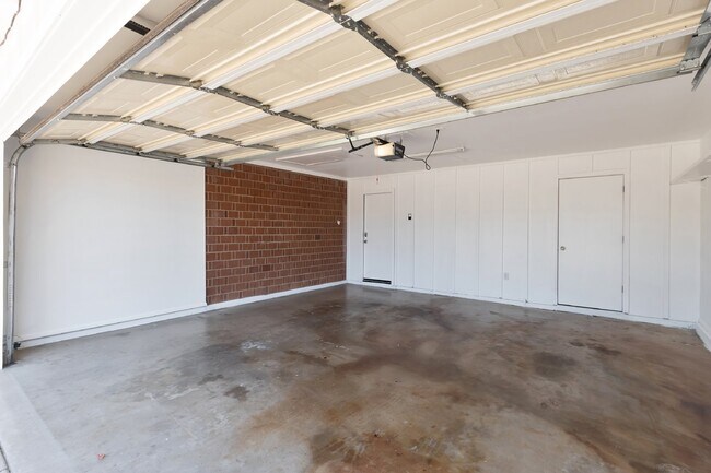 Building Photo - Terrific Old Town Scottsdale Rental!