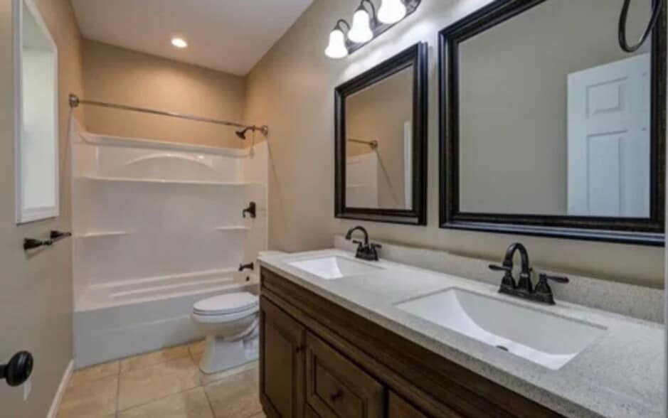 Building Photo - 127 Gardenia Ct