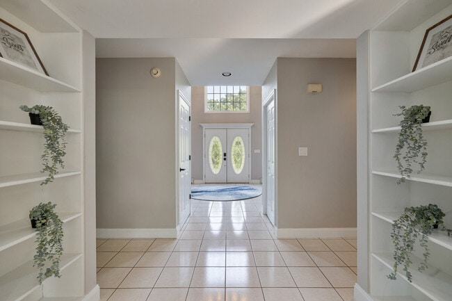 Building Photo - 321 Museum Village Rd