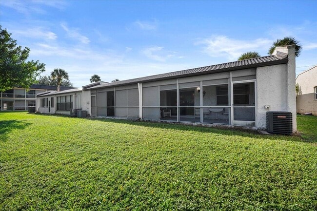 Building Photo - 455 Golden River Dr