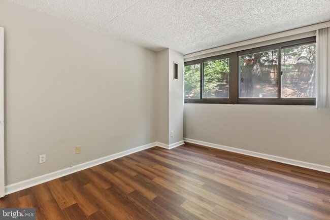 Building Photo - 5911 Edsall Rd