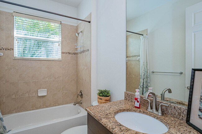 Building Photo - 4229 Diamond Square
