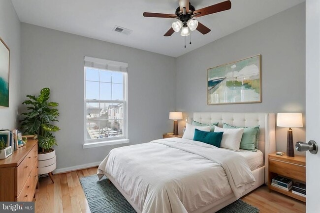 Building Photo - 2558 Banshire Dr