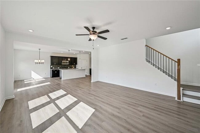 Building Photo - 564 Silverleaf Trl