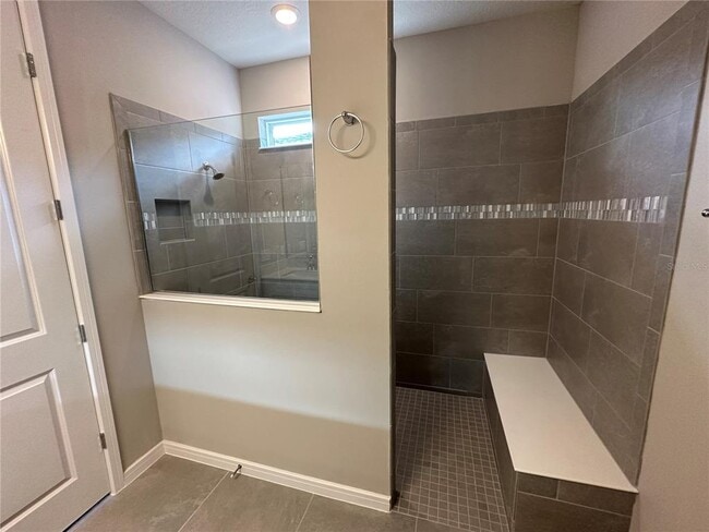 Building Photo - 5685 Arborvista Dr