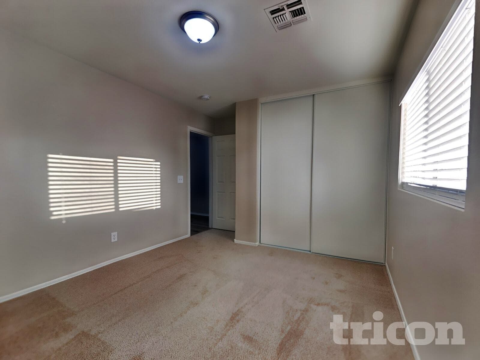 Building Photo - 11823 W Windrose Ave