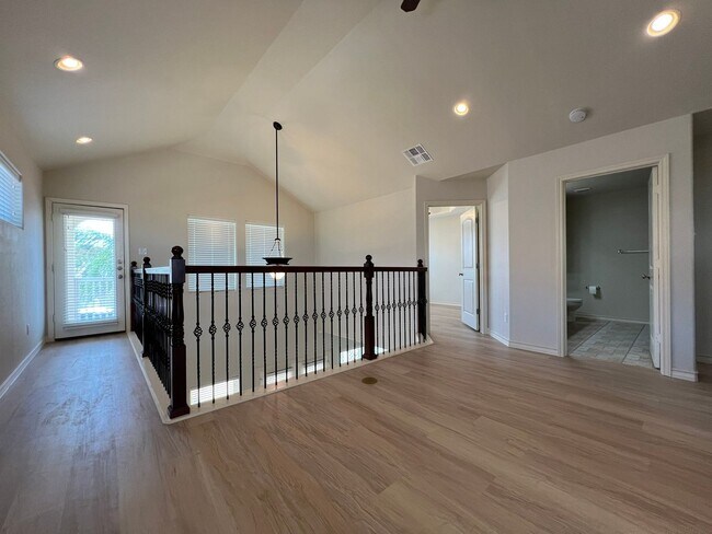 Building Photo - Resort-Style Island Living at Joya Del Mar!