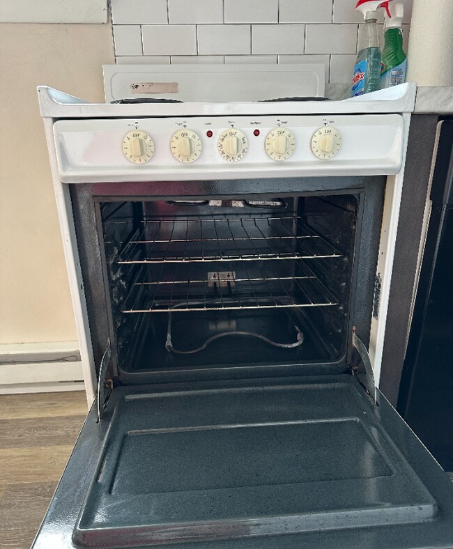 Building Photo - 1553 Chrisler Ave