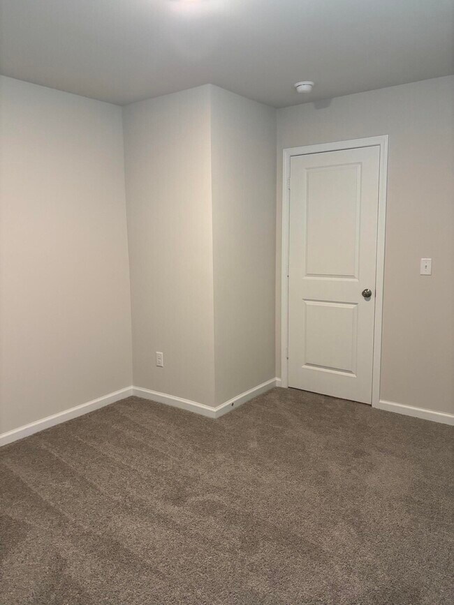 Building Photo - 1848 Lacebark Dr