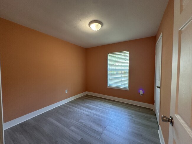 Building Photo - 1622 Espoir Dr